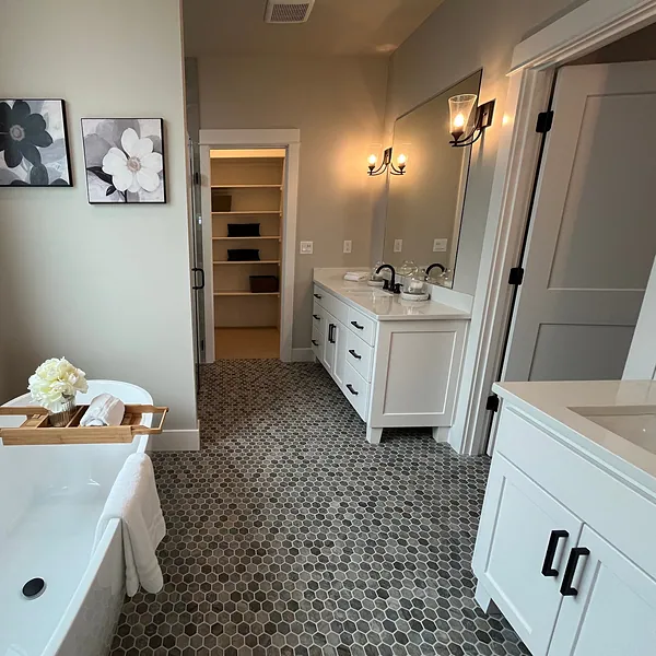 Soaking tub
